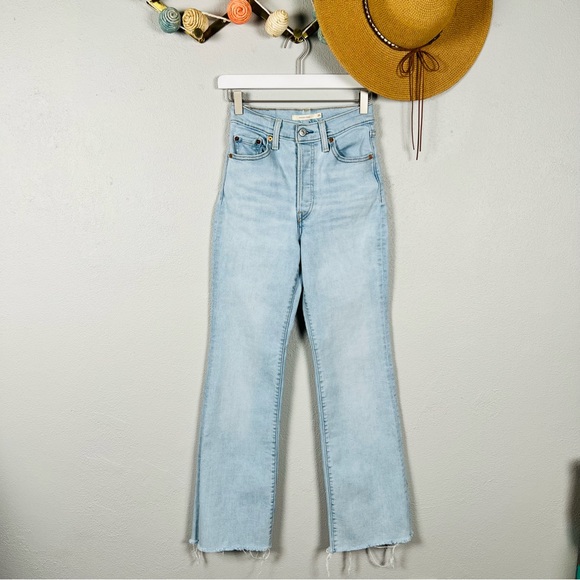 Levi's Denim - Levi's Ribcage Boot Jeans High-Rise Bootcut Frayed Hem Light Wash Jeans 26